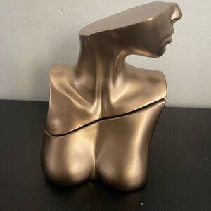 Billie Eilish perfume